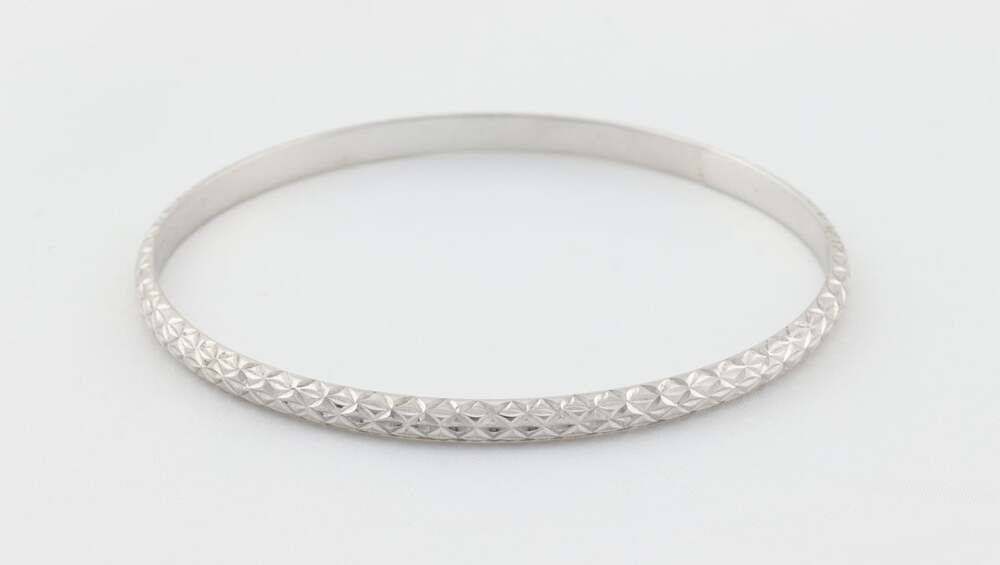 Sterling Silver Diamond Cut Bangle Bracelet 7 1/2" inch